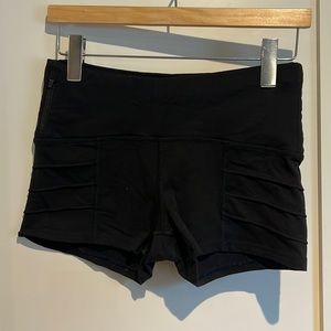 Oiselle Portman Shorts
